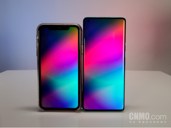 一加8 Pro与120Hz“瞳孔屏”:一曲指尖与眼球的华尔兹