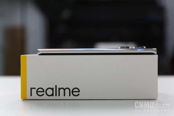 真我10 Pro+:好看亦好用 值得细品的潮流科技越级之作 真我10 Pro+:好看亦好用 值得细品的潮流科技越级之作