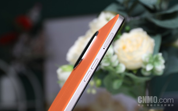 OPPO A1 5G评测:赤霞橙素皮加持 营造同档位好手感 OPPO A1 5G评测:赤霞橙素皮加持 营造同档位好手感