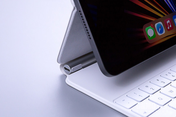 仅12.9英寸版iPad Pro配备mini LED屏幕 iPad Pro 12.9评测:最强屏幕与最强芯片的完美融合