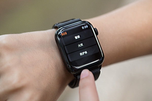 Apple Watch Series 5“全球紧急呼救电话” Apple Watch Series 5评测:苹果想要的 是改变你的生活