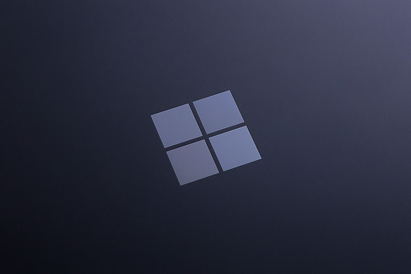 微软logo Surface Laptop 3体验评测:在传统中呈现革新的自我