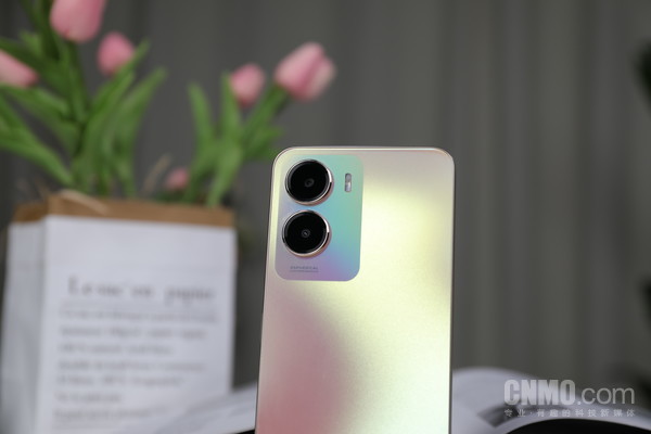 vivo Y35真机实拍 vivo Y35体验:长续航搭配大内存 轻薄有实力