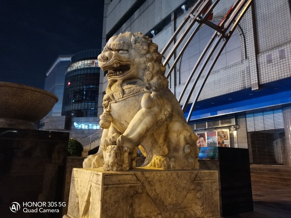 荣耀30S夜景 荣耀30S夜拍评测 麒麟820加持让你拍出旗舰级夜景