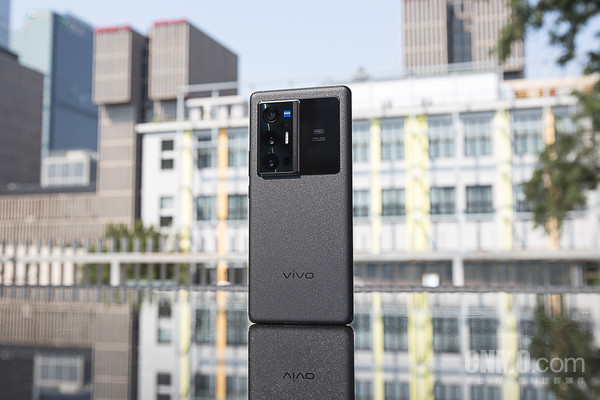 vivo X70 Pro+ “不设限”的vivo X70 Pro+ 迎接我们进入硬件级算法时代
