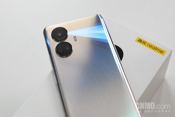 真我10 Pro+:好看亦好用 值得细品的潮流科技越级之作 真我10 Pro+:好看亦好用 值得细品的潮流科技越级之作
