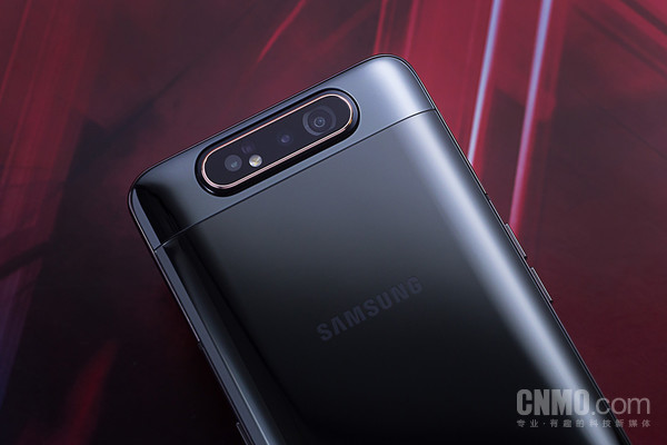 三星Galaxy A80 会“杂技”的三星Galaxy A80评测:自拍也需要仪式感