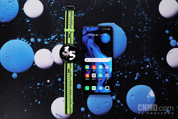 真我GT Neo2T天玑1200 AI版让体验升级 手表T1表现优 真我GT Neo2T天玑1200 AI版让体验升级 手表T1表现优