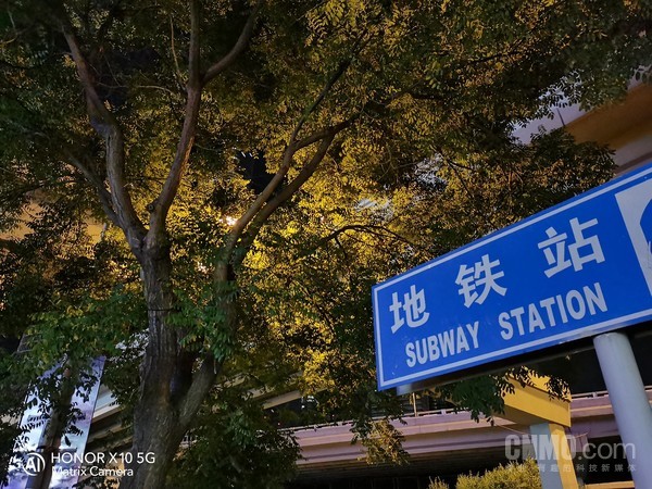 夜晚一定是漆黑一片?荣耀X10夜视仪帮你看清夜色 夜晚一定是漆黑一片?荣耀X10夜视仪帮你看清夜色
