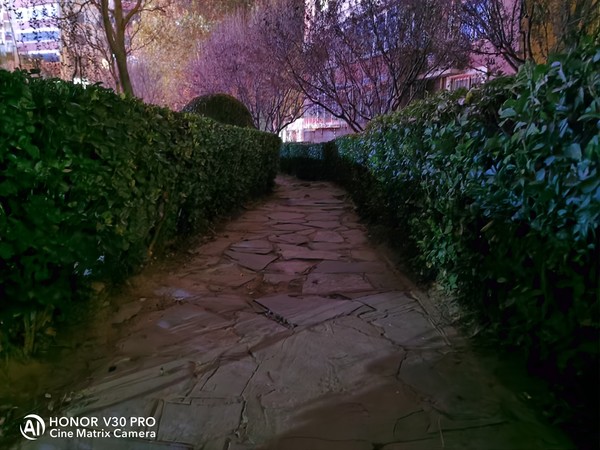荣耀V30 PRO 夜景拍摄硬碰硬 荣耀V30 PRO对比三星Note10+ 5G
