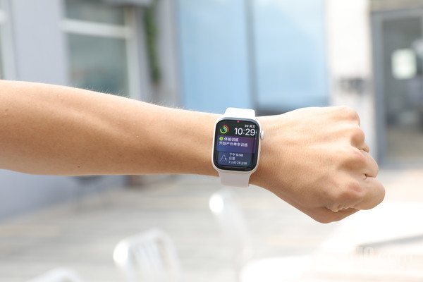 Apple Watch Series 8/SE:让每一个人获得健康的生活方式 Apple Watch Series 8/SE:让每一个人获得健康的生活方式