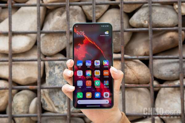 Redmi K50 Pro延续了经典的柔性直屏设计 Redmi K50 Pro评测:天玑9000加持 满足你的全部期待