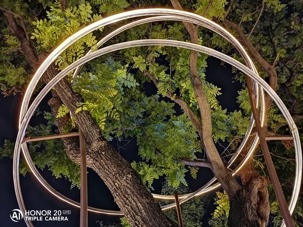 荣耀20青春版超级夜景样张 荣耀20青春版评测 4800万拍照与蓝粉撞色解锁你的美