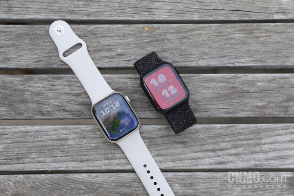 Apple Watch Series 8与Apple Watch SE Apple Watch Series 8/SE:让每一个人获得健康的生活方式